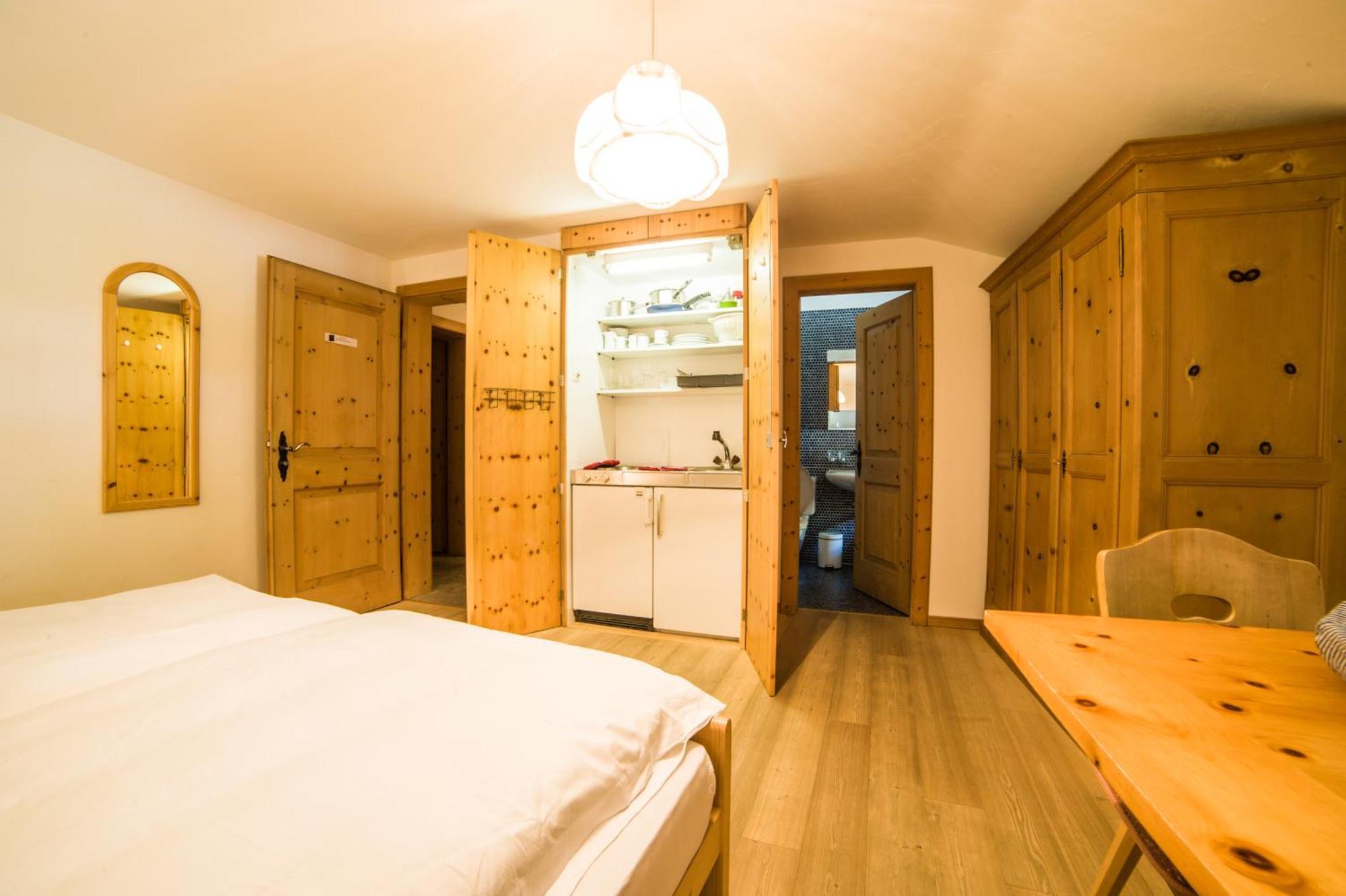 Chesa Michel Apartment Bever Phòng bức ảnh