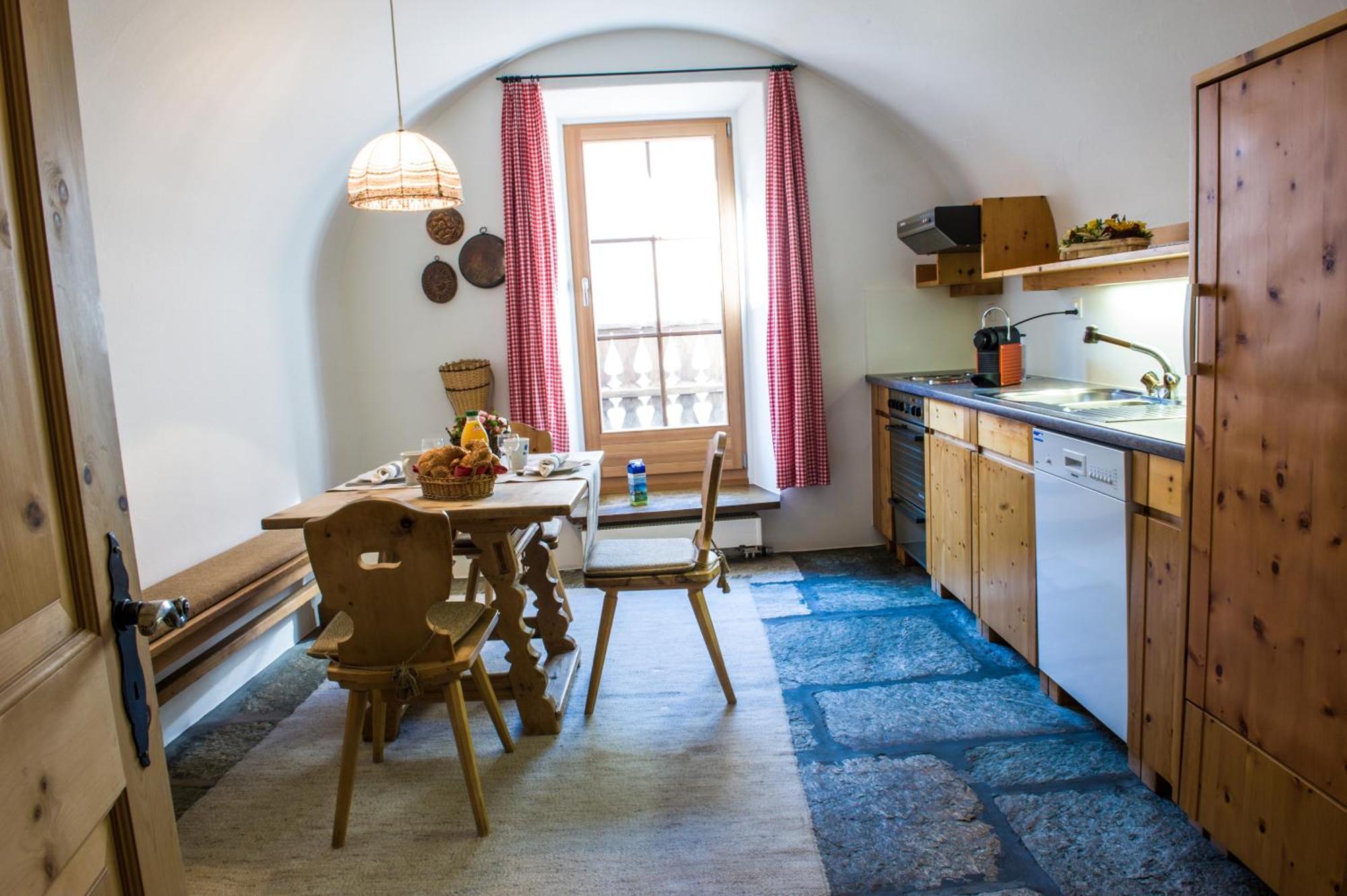 Chesa Michel Apartment Bever Phòng bức ảnh