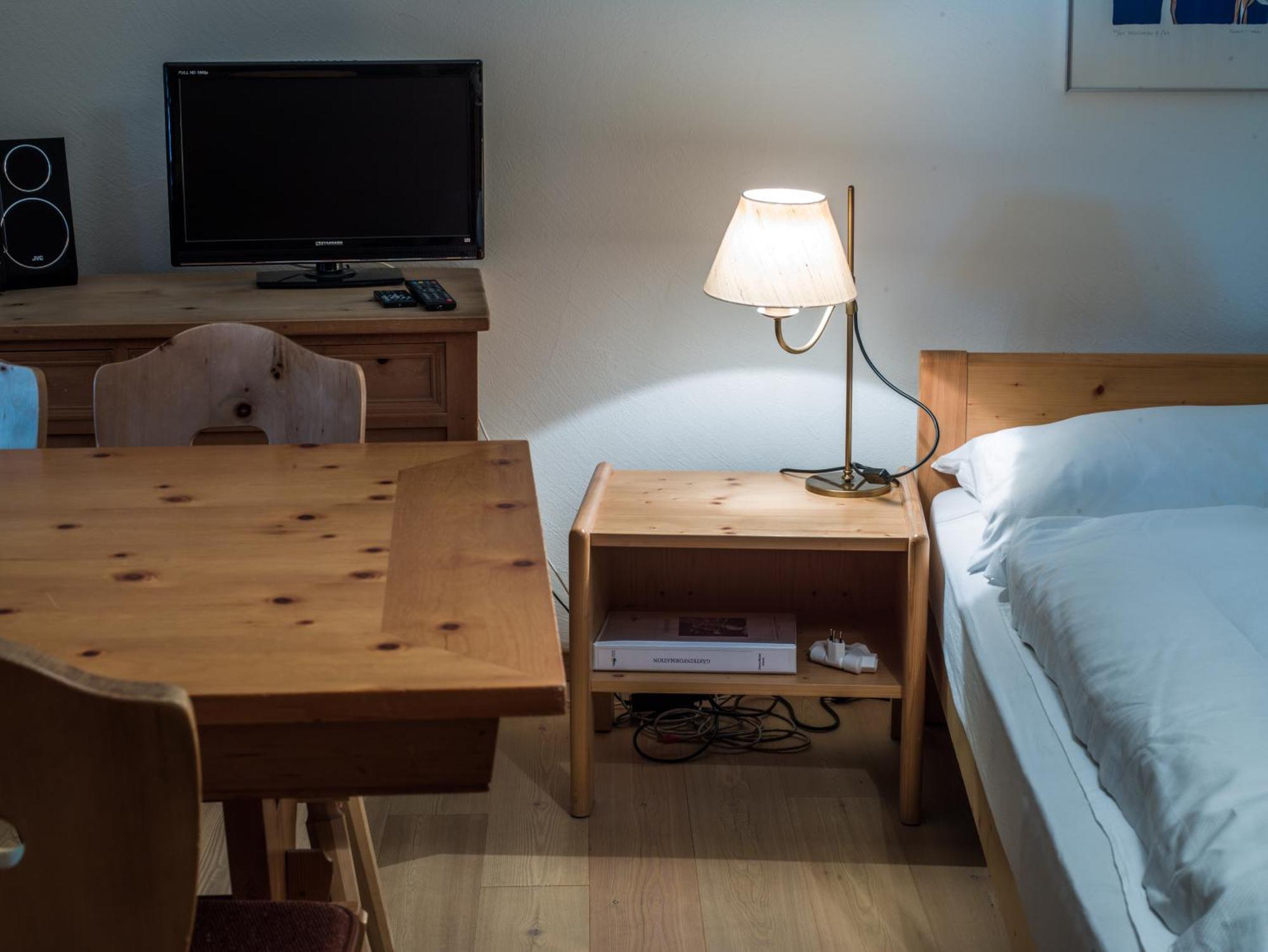 Chesa Michel Apartment Bever Ngoại thất bức ảnh