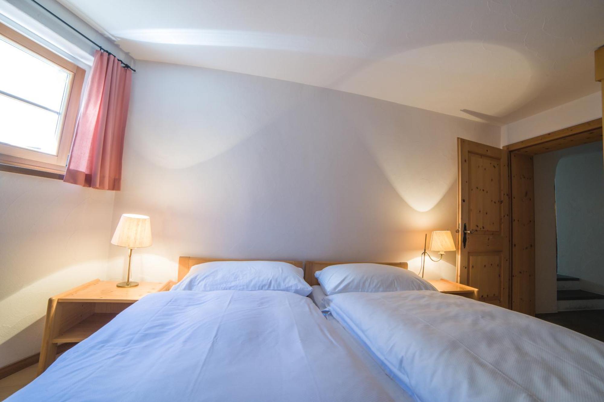 Chesa Michel Apartment Bever Ngoại thất bức ảnh