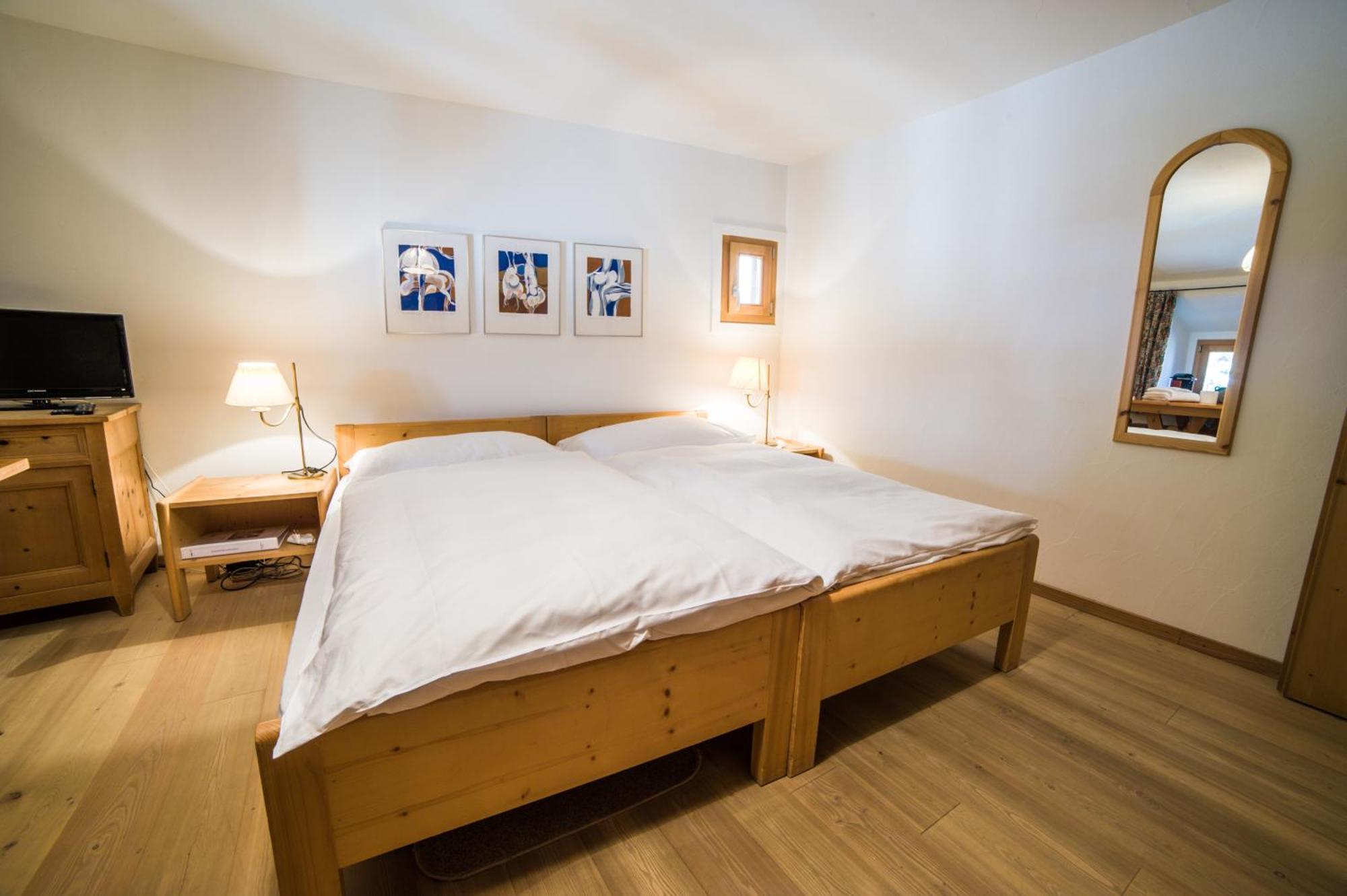 Chesa Michel Apartment Bever Ngoại thất bức ảnh